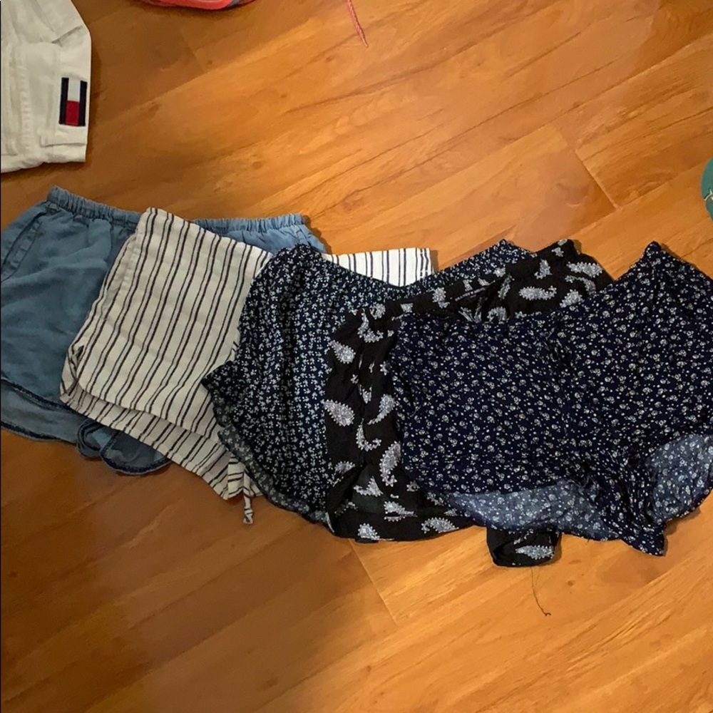 Brandy melville flowy shorts